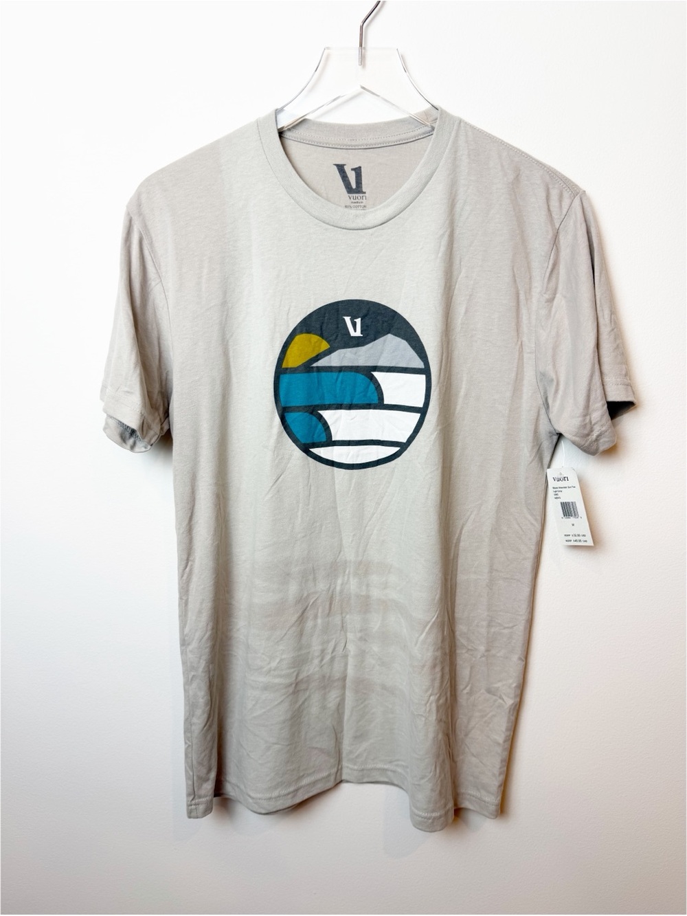 Vuori | Men's Waves Mountain Sun Yoga Tee NWT - Picture 2 of 6